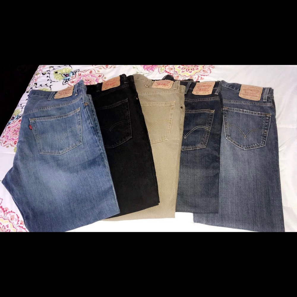 LEVI’S DENIM JEANS
